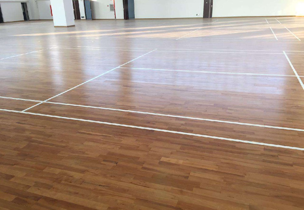 体育馆木地板
